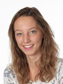 Fee Sietsma is docent, trainer persoonlijk leiderschap, teamleider en coach. Met zachtheid en kracht begeleidt en leidt zij teams in het samenwerken vanuit...